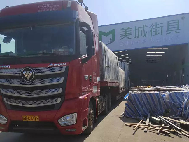 惠安第二批公交站(zhàn)台發貨(huò)