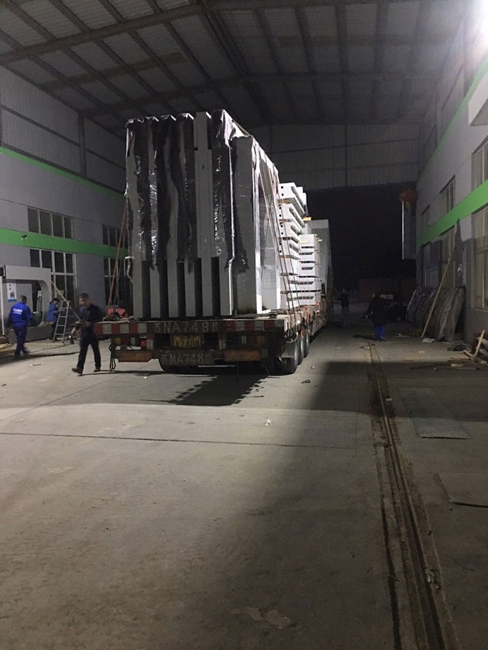 上海(hǎi)候(hòu)車亭發貨圖 上海(hǎi)候車亭發(fā)貨圖