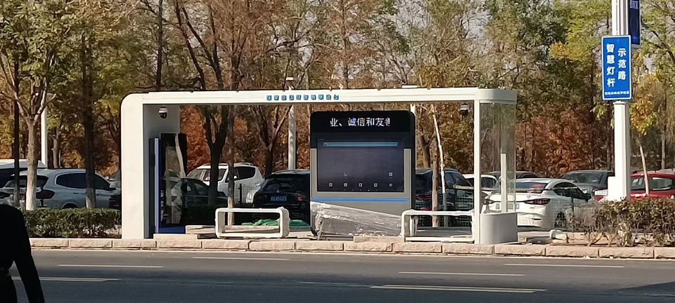 青島候(hòu)車亭安裝圖 青島候車亭安裝圖