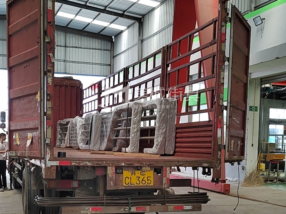 南京道路護欄發貨 南京道路護欄發貨