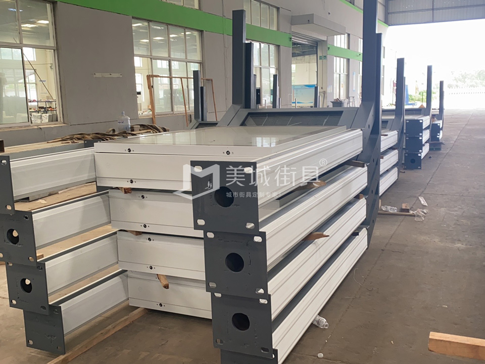 公交(jiāo)站台候車(chē)亭發(fā)貨圖 公(gōng)交站台候車亭發貨圖