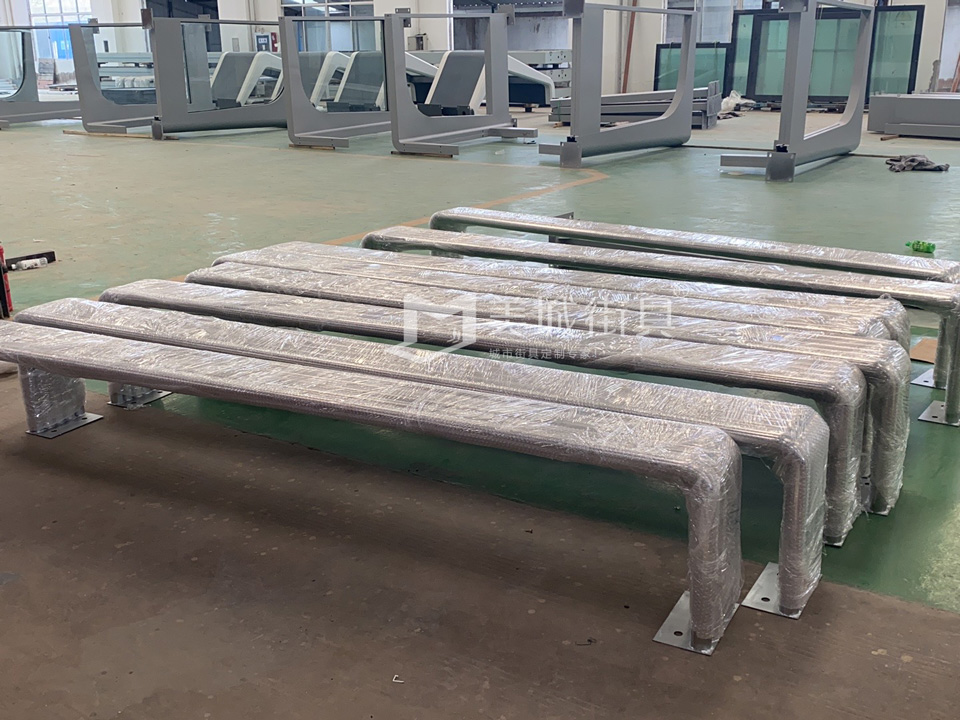 公交站台候車亭發貨(huò)圖 公交(jiāo)站台候(hòu)車亭(tíng)發貨圖