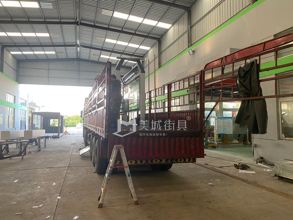 公交站台候車亭發(fā)貨圖 公交站台候車亭發(fā)貨(huò)圖